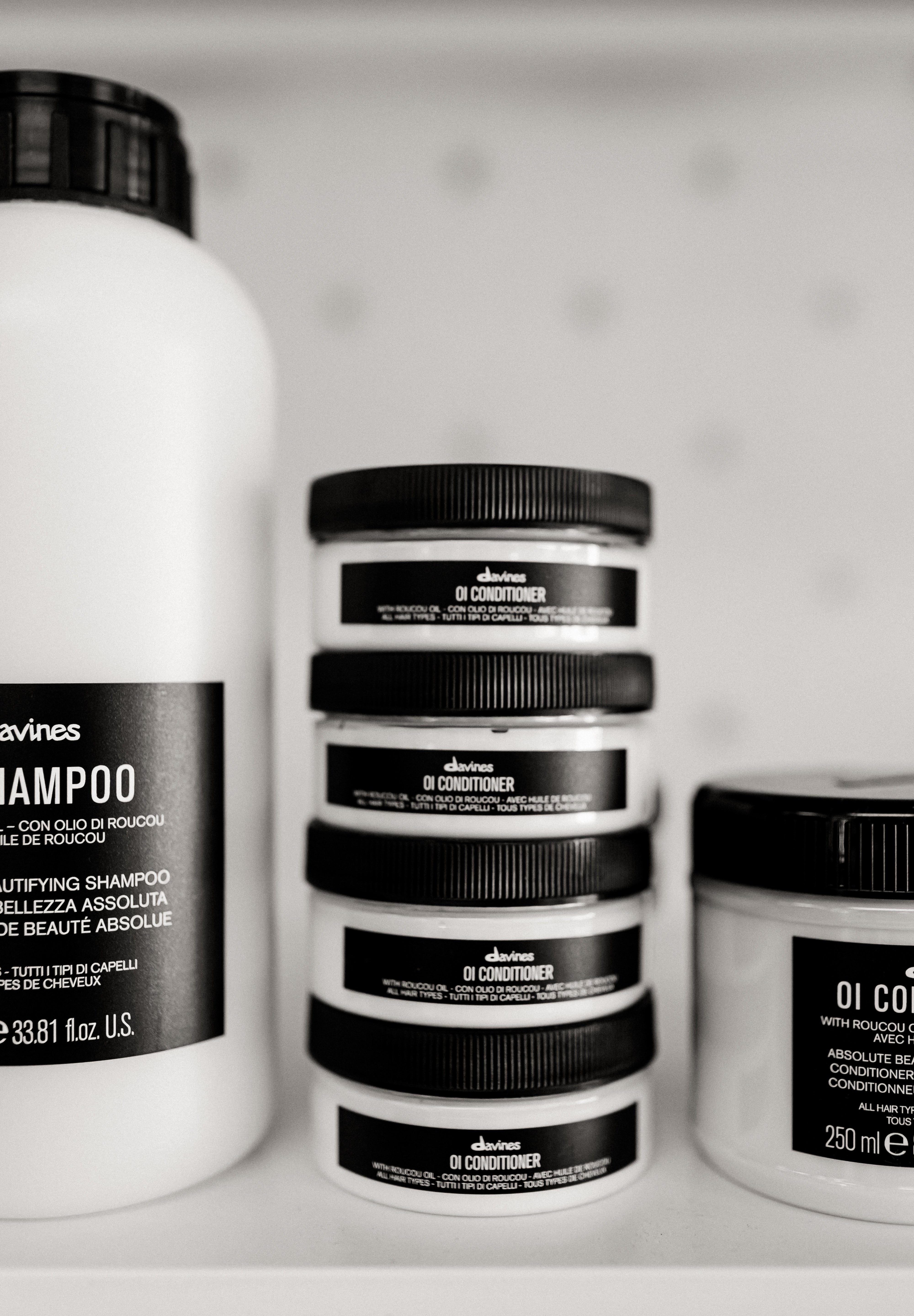 Your Ultimate Summer Beauty Guide: Radiant Skin, Glossy Hair & Must-Have Products